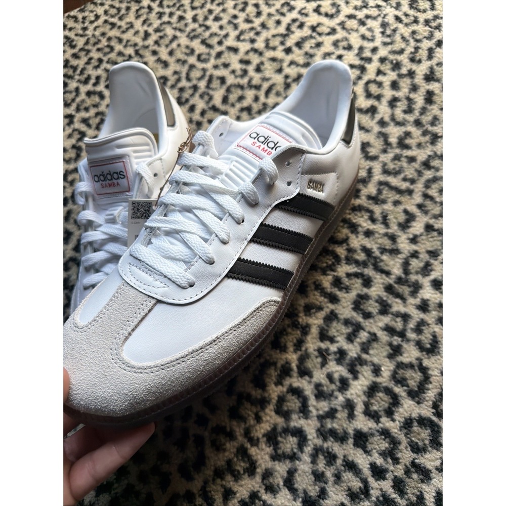 New Adidas SAMBA Indoor Soccer Tennis Shoes White Men 12 Women 13 Adidas Tennies